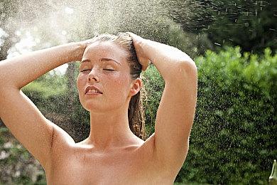 极简肉鸽弹幕射击游戏《几何竞技场2》9月开启EA发售